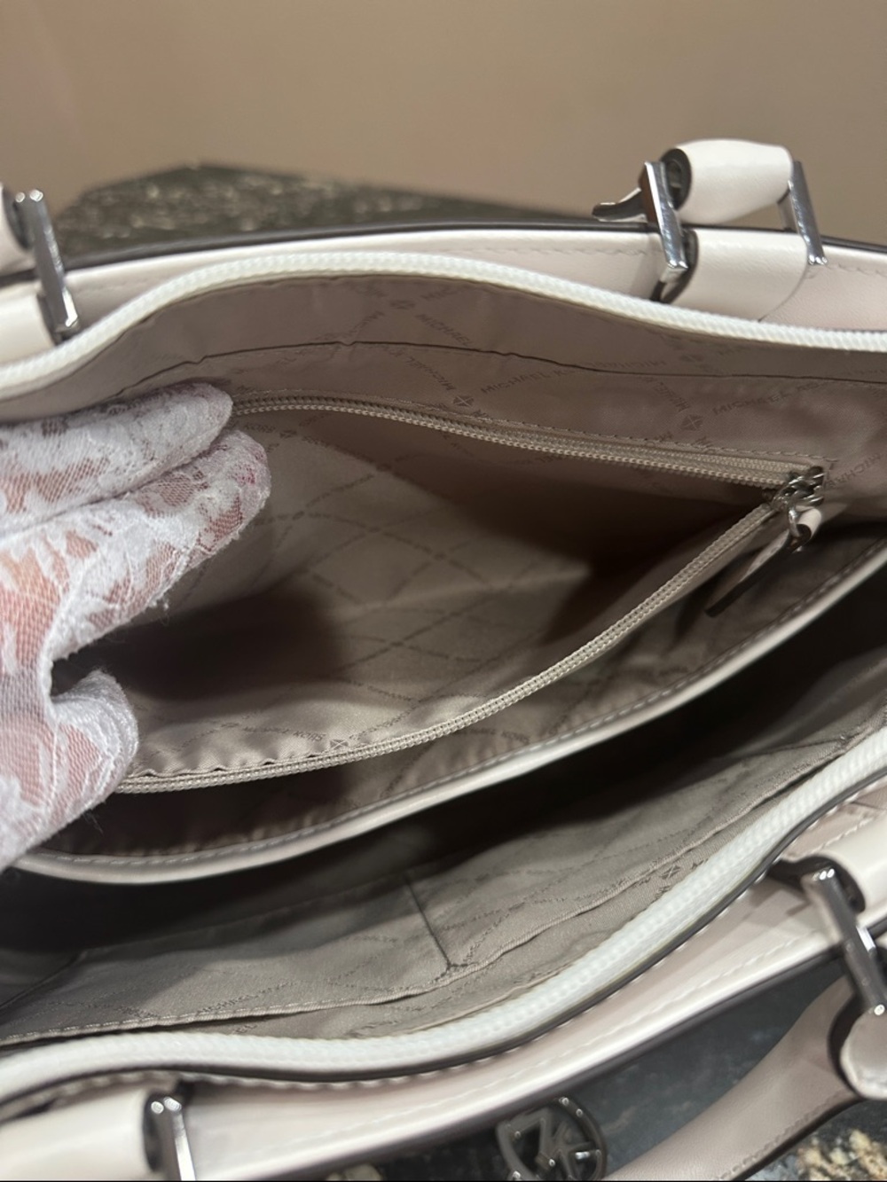 Michael Kors Jessie Signature Satchel - Picture 9 of 15